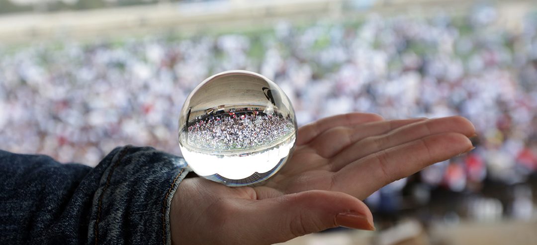 Jóvenes participan en una maratón en Damasco, el 6 de diciembre de 2019. EFE / EPA/ YOUSSEF BADAWI